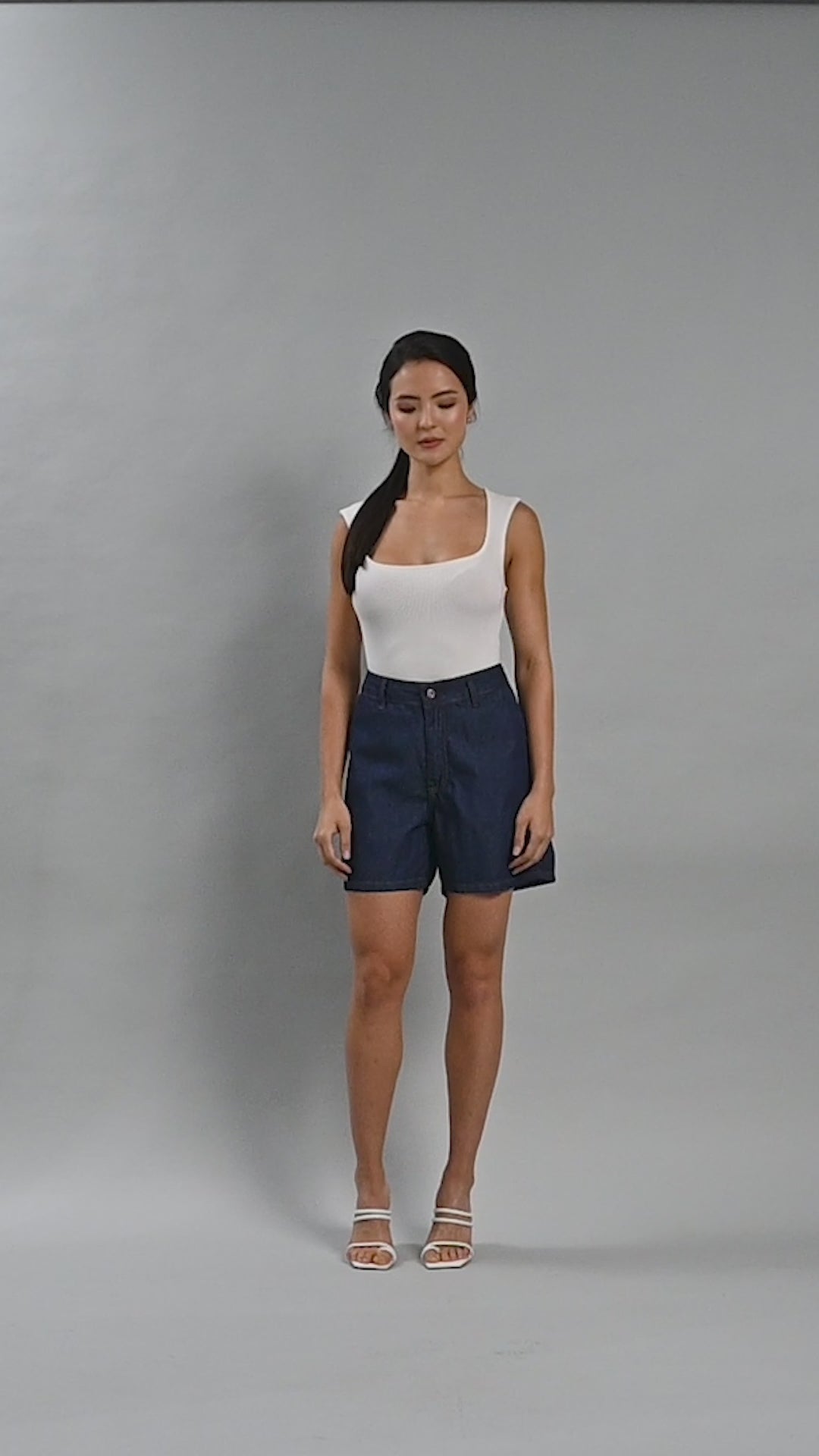 Bermuda Feminina Meia Coxa Regular - 39281